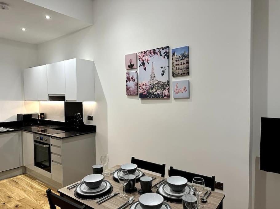 Spacious And Elegant Apartment Birmingham Exterior foto