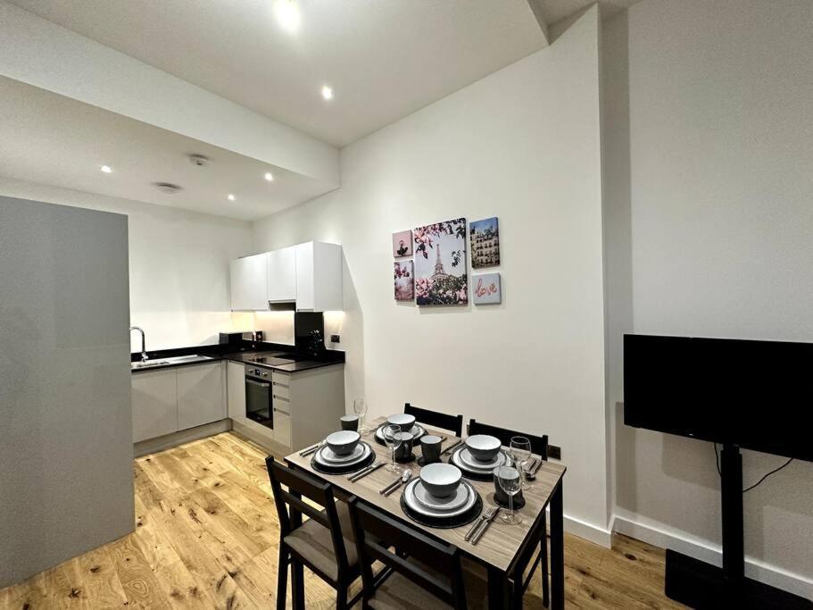 Spacious And Elegant Apartment Birmingham Exterior foto