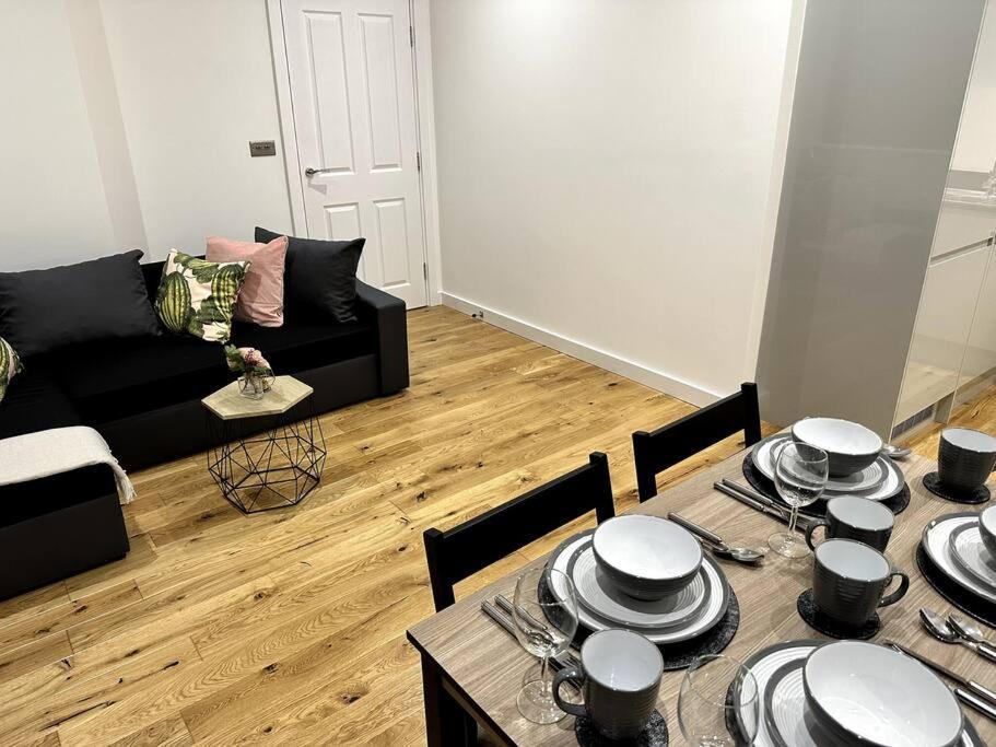 Spacious And Elegant Apartment Birmingham Exterior foto