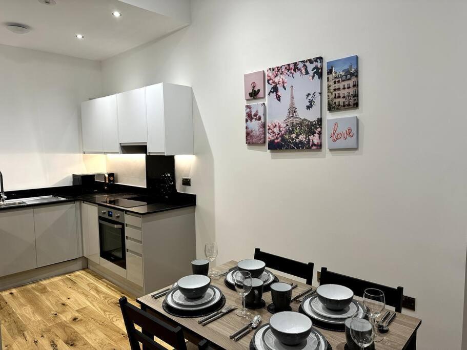 Spacious And Elegant Apartment Birmingham Exterior foto